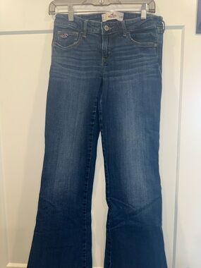Hollister Women’s Dark Blue Kick-boot Jeans